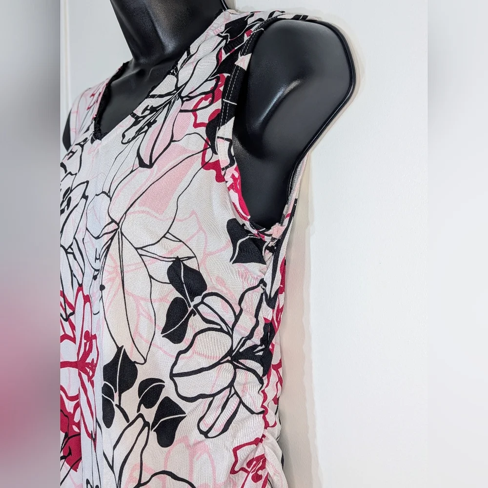 🎉 Take Nine Maternity Sleeveless Blouse (M) - Picture 2 of 9